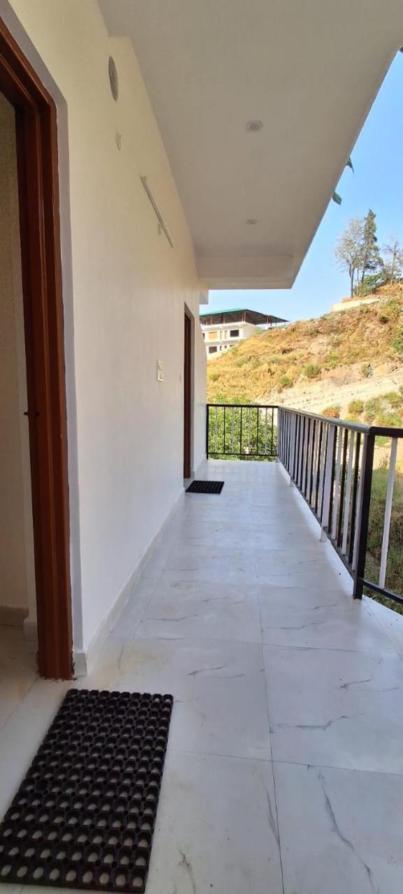 Parvatiya Homestay Мусори Екстериор снимка