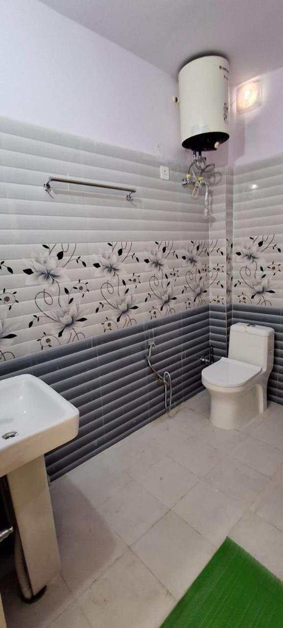 Parvatiya Homestay Мусори Екстериор снимка